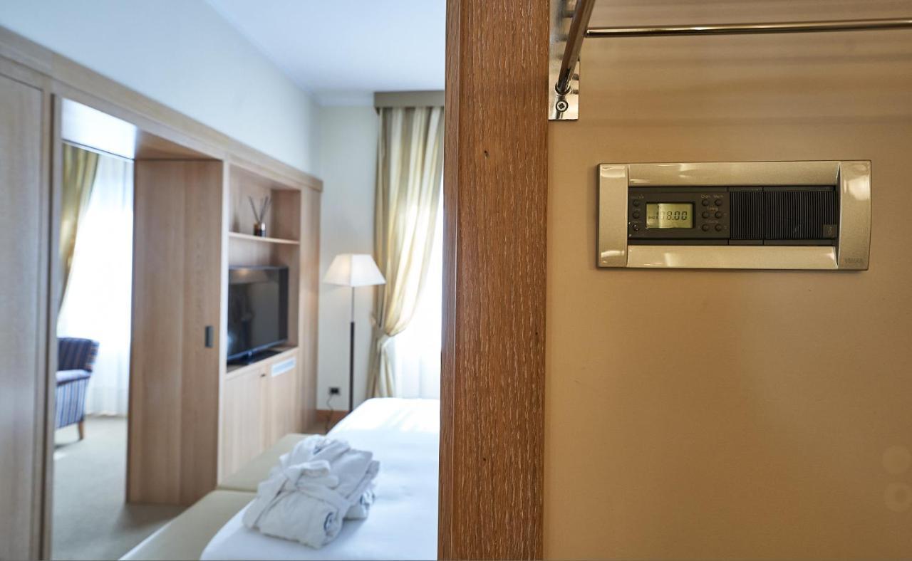 Hotel Astoria Biella Buitenkant foto