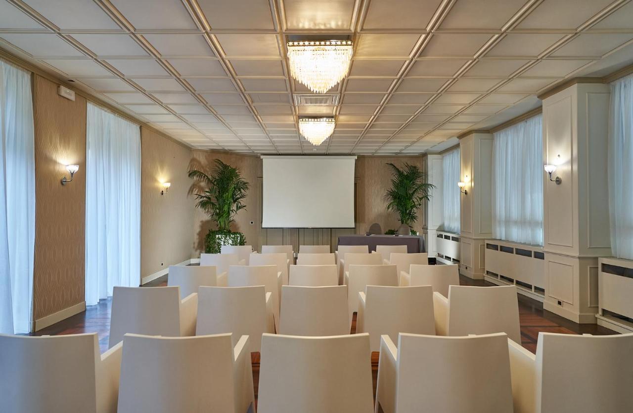 Hotel Astoria Biella Buitenkant foto