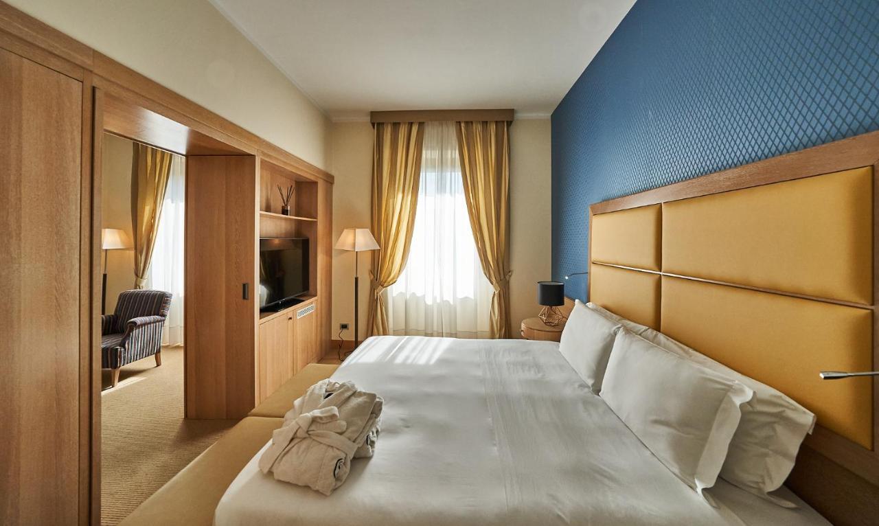 Hotel Astoria Biella Buitenkant foto